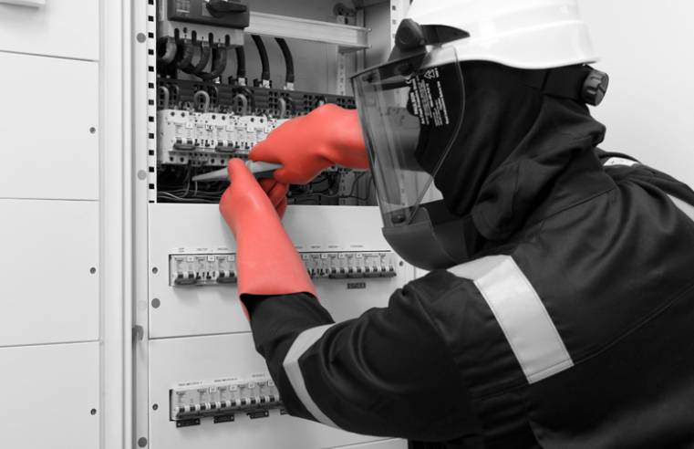 UNIGLOVES DELIVERS SPECIALIST ELECTRICAL HAND PROTECTION 